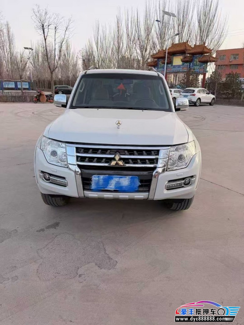 抵押车出售20年三菱帕杰罗轿车