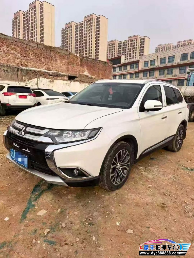 18年三菱欧蓝德轿车抵押车出售