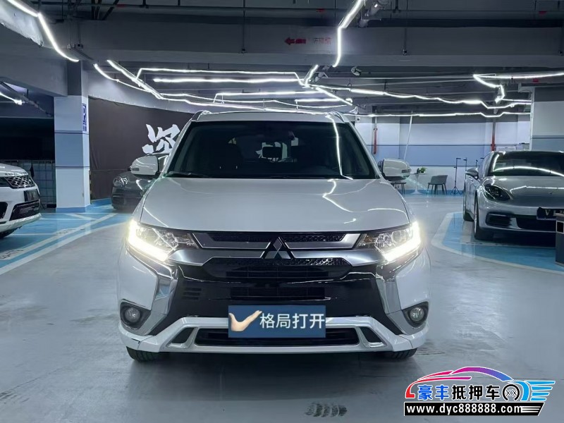 抵押车出售23年三菱欧蓝德轿车