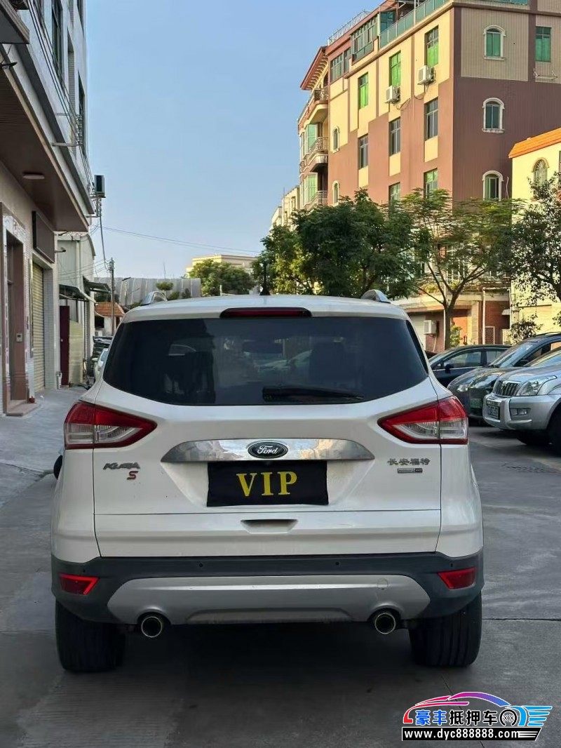 15年福特翼虎轿车抵押车出售