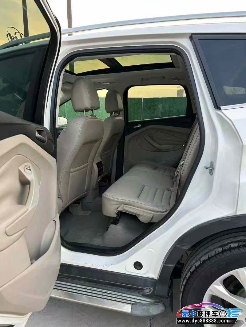 13年福特翼虎轿车抵押车出售