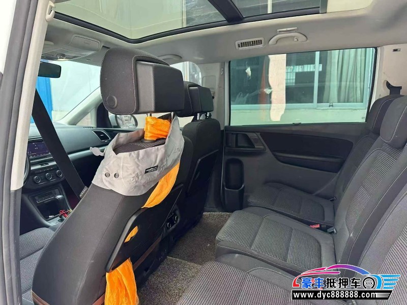 17年大众夏朗轿车抵押车出售