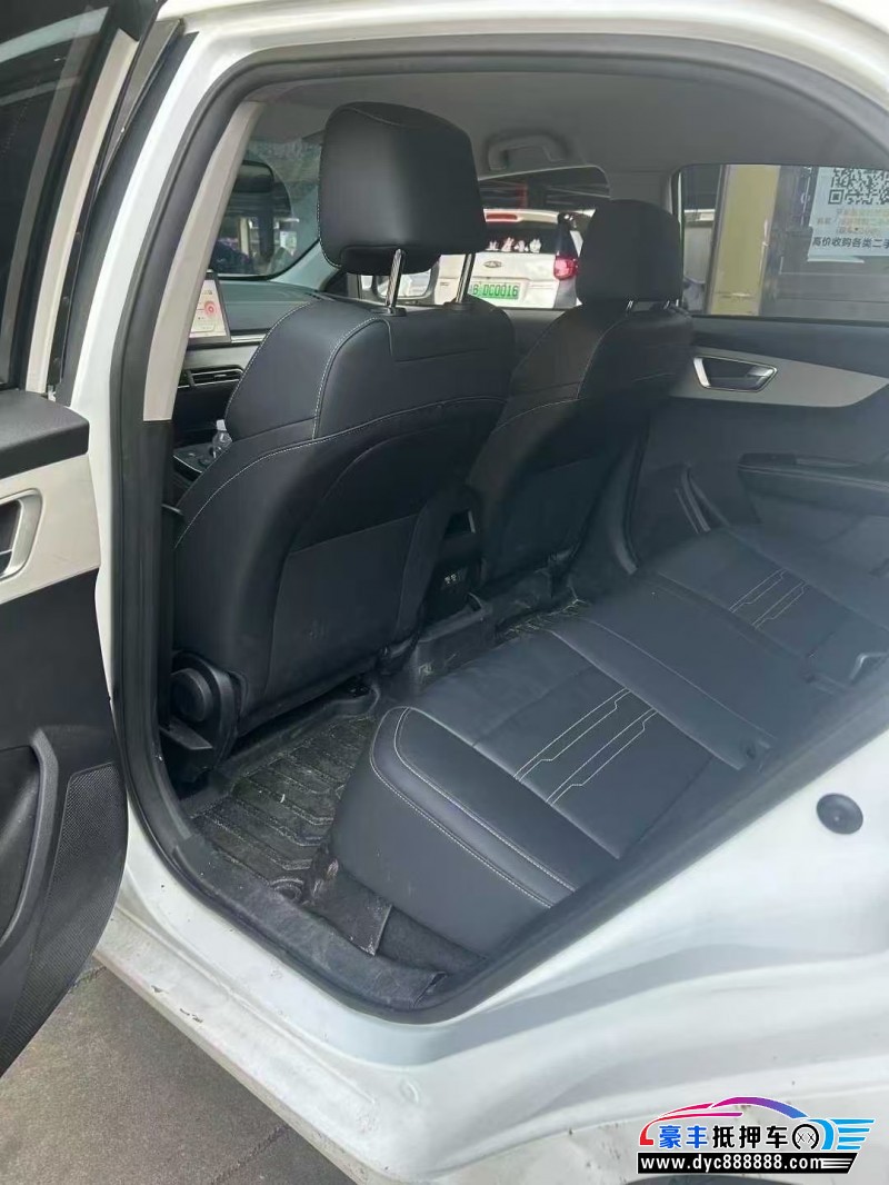 23年比亚迪秦轿车抵押车出售