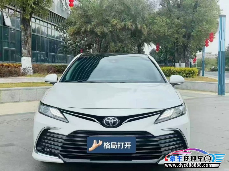 抵押车出售21年丰田凯美瑞轿车