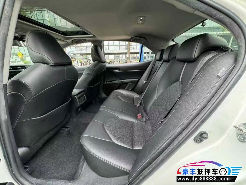 21年丰田凯美瑞轿车抵押车出售