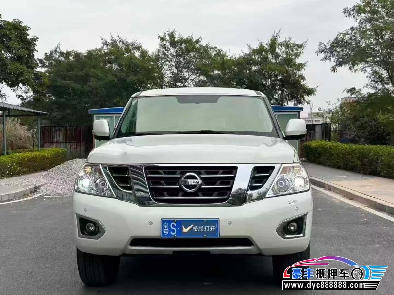 抵押车出售20年日产途乐轿车