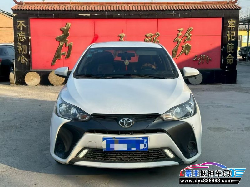 抵押车出售17年丰田YARiS L 致炫轿车