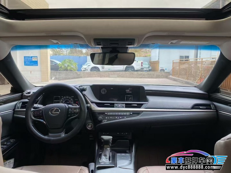 19年雷克萨斯ES轿车抵押车出售