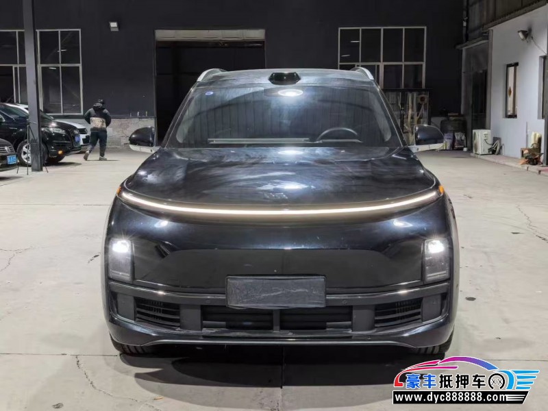 23年理想L9轿车抵押车出售