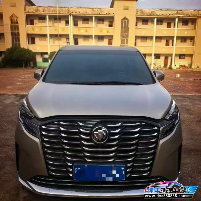 抵押车出售23年别克GL8轿车