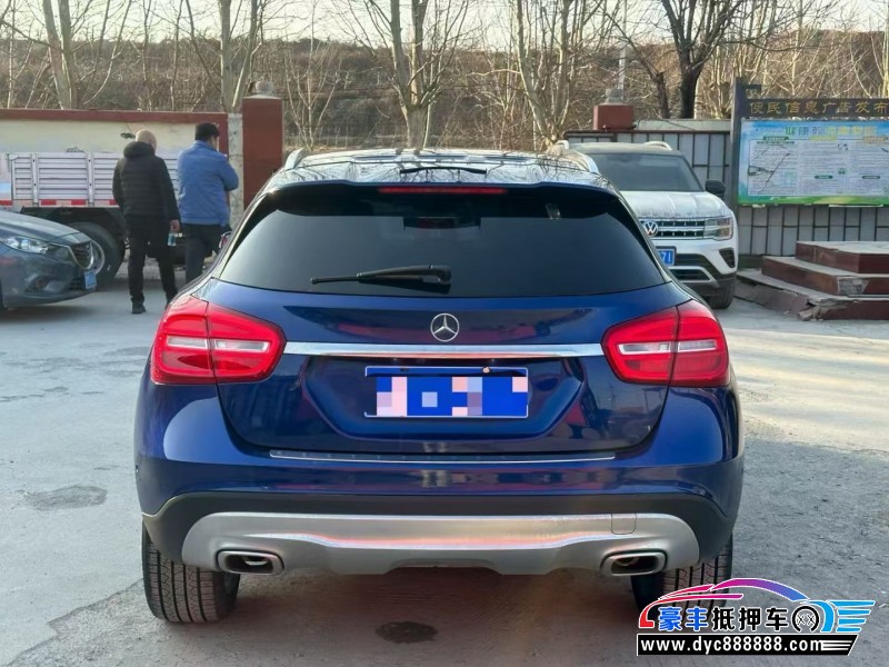 16年奔驰GLA轿车抵押车出售