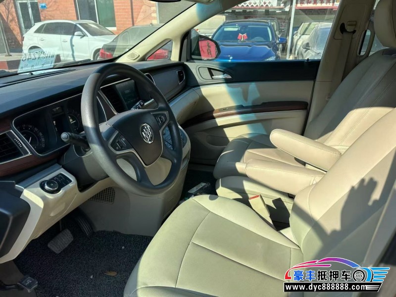 20年别克GL8轿车抵押车出售