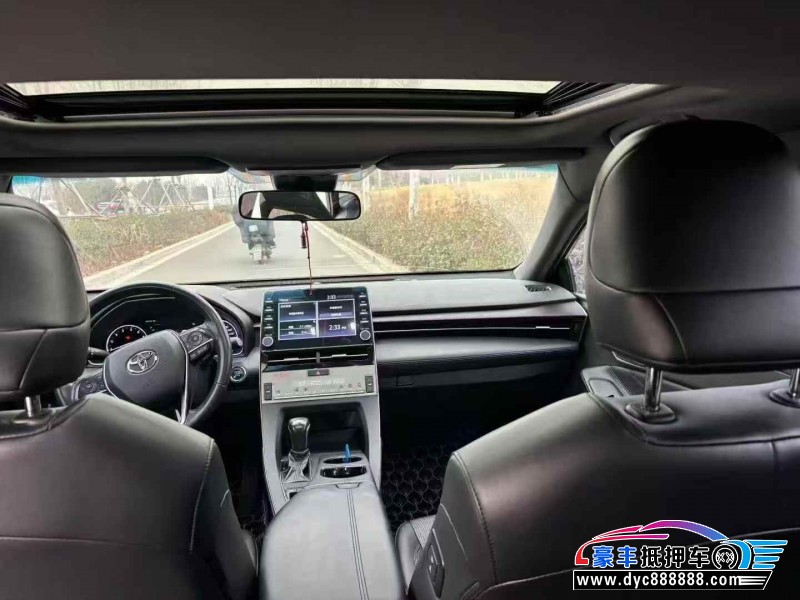 20年丰田亚洲龙轿车抵押车出售