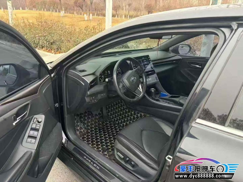 20年丰田亚洲龙轿车抵押车出售