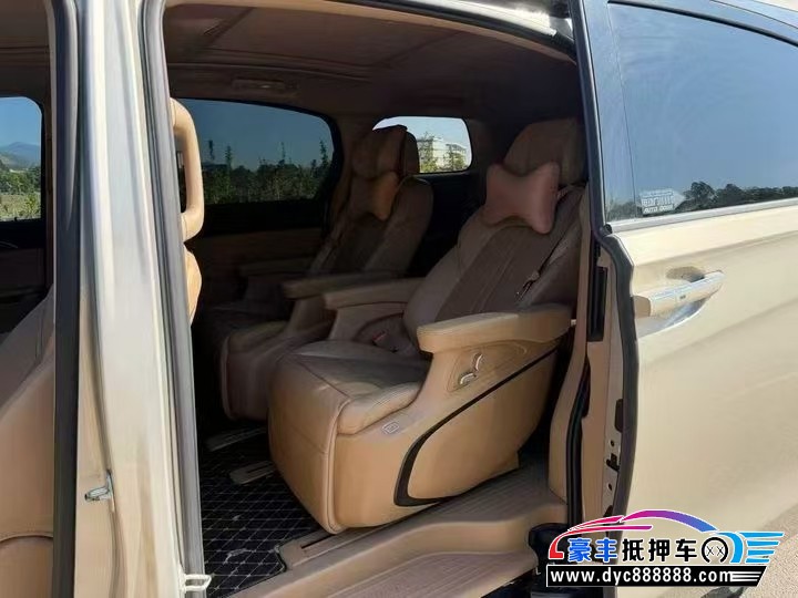 21年别克GL8轿车抵押车出售