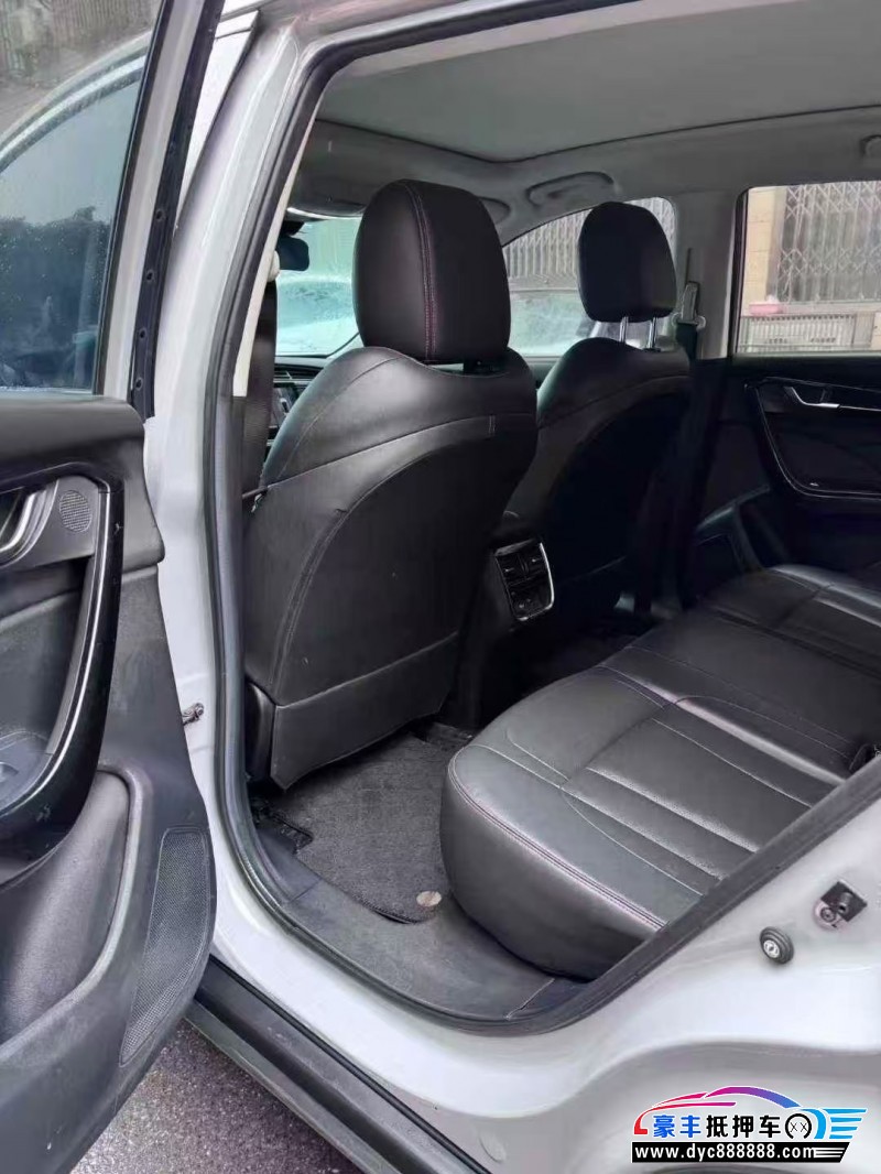 22年东风AX7轿车抵押车出售