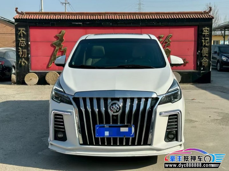 抵押车出售22年别克GL8轿车