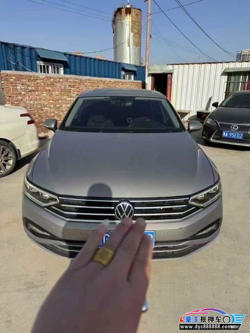 21年大众迈腾轿车抵押车出售