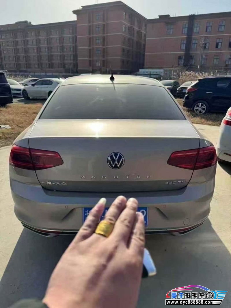 21年大众迈腾轿车抵押车出售