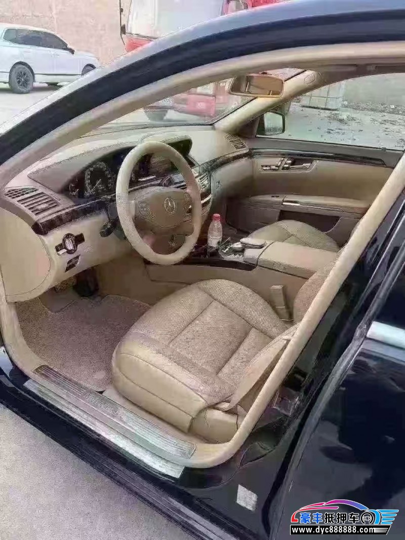 12年奔驰S轿车抵押车出售