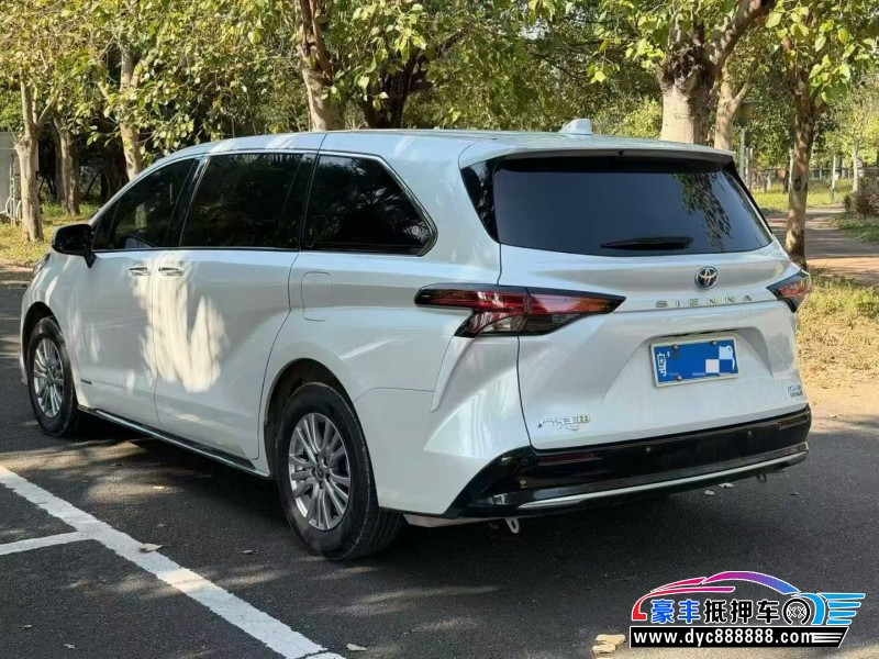 22年丰田塞纳轿车抵押车出售