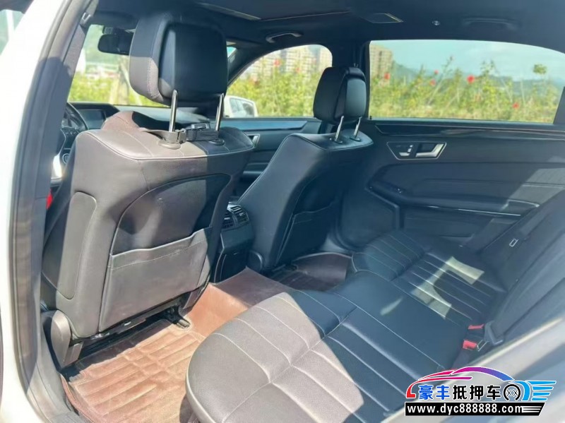 14年奔驰E轿车抵押车出售