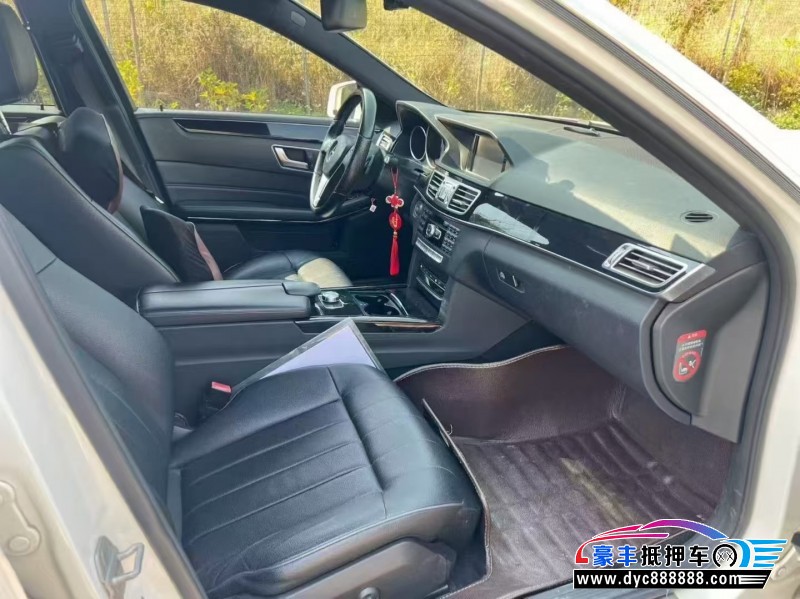 14年奔驰E轿车抵押车出售