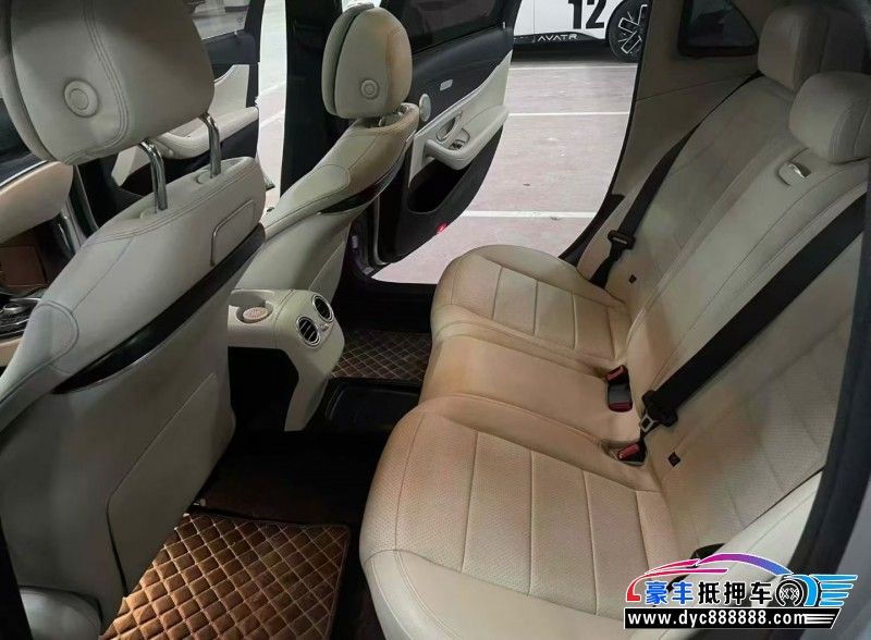 16年奔驰E轿车抵押车出售