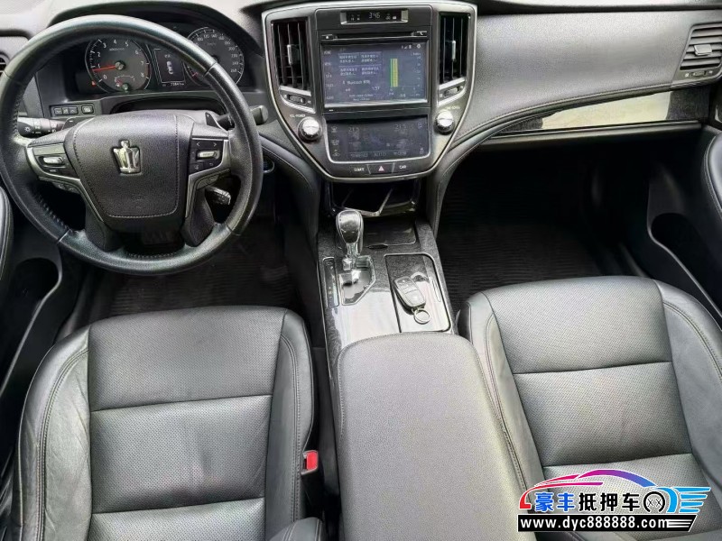 18年丰田皇冠轿车抵押车出售