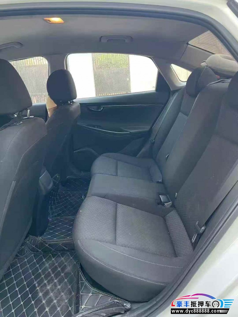 19年现代悦动轿车抵押车出售