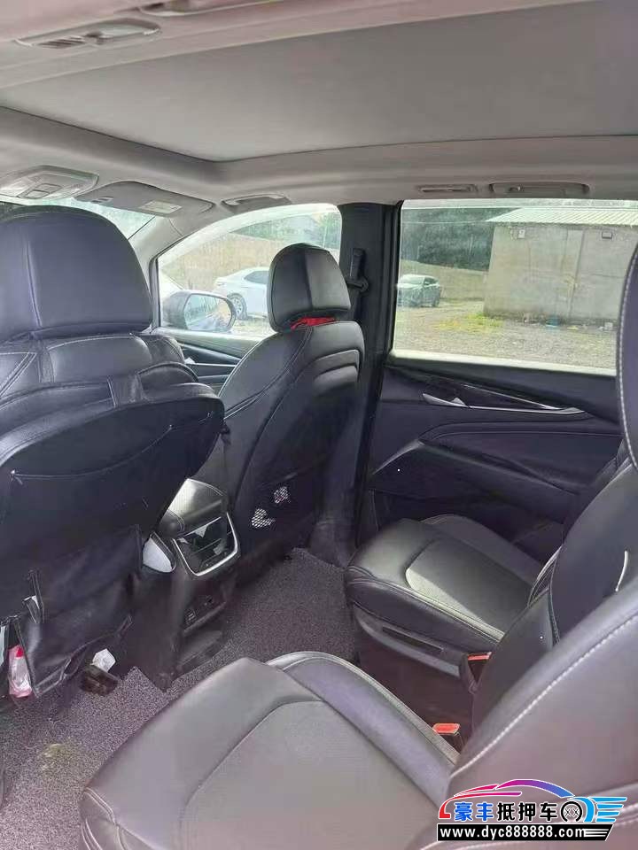 19年上汽大通G50轿车抵押车出售