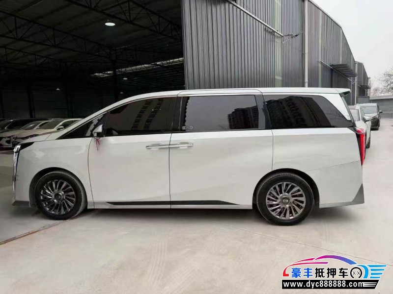 23年传祺M8轿车抵押车出售