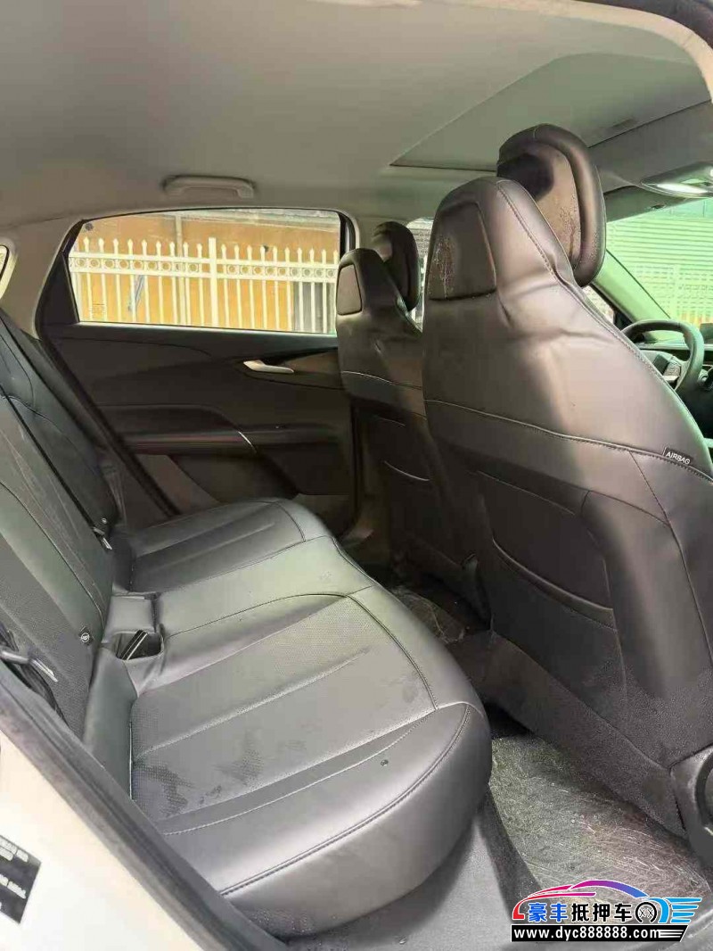 24年长安逸动轿车抵押车出售