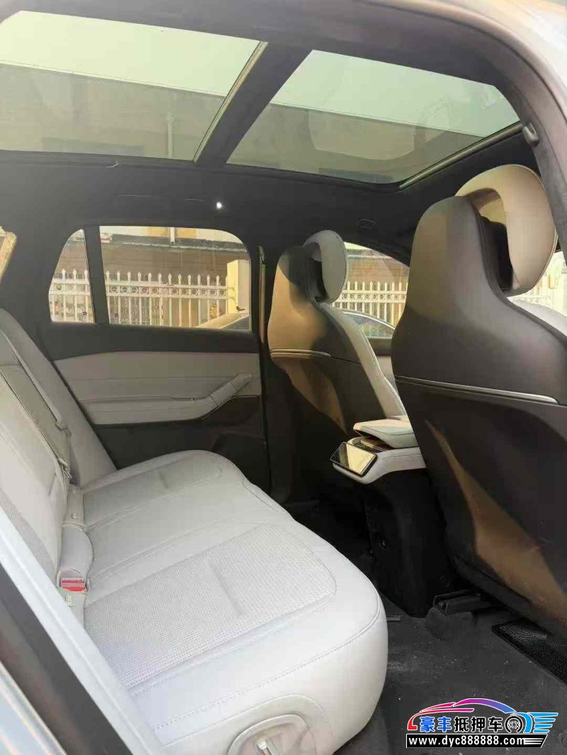 24年蔚来ES6轿车抵押车出售