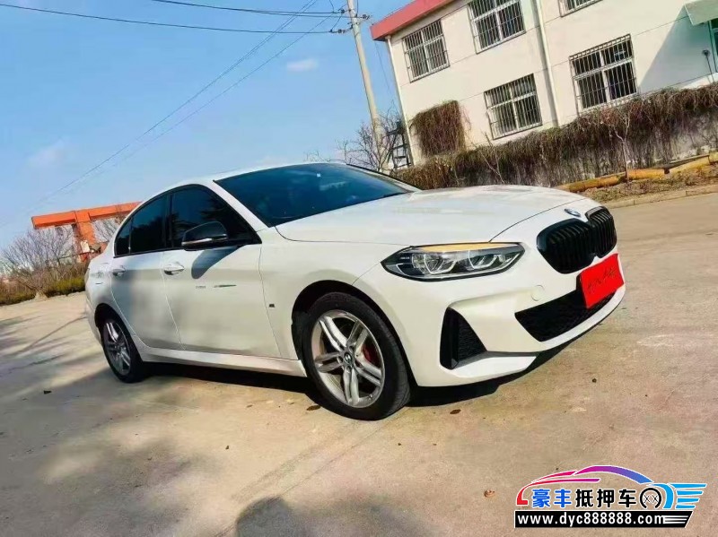 22年宝马1系轿车抵押车出售