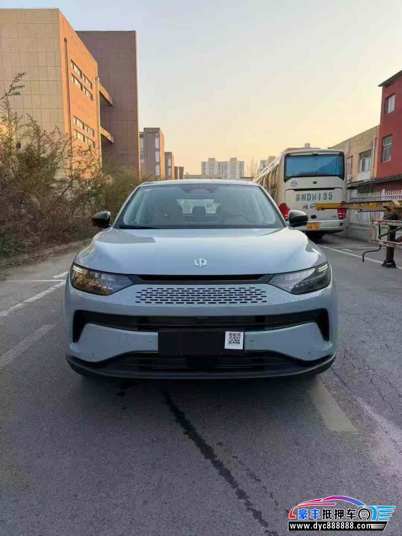 25年零跑C11轿车抵押车出售