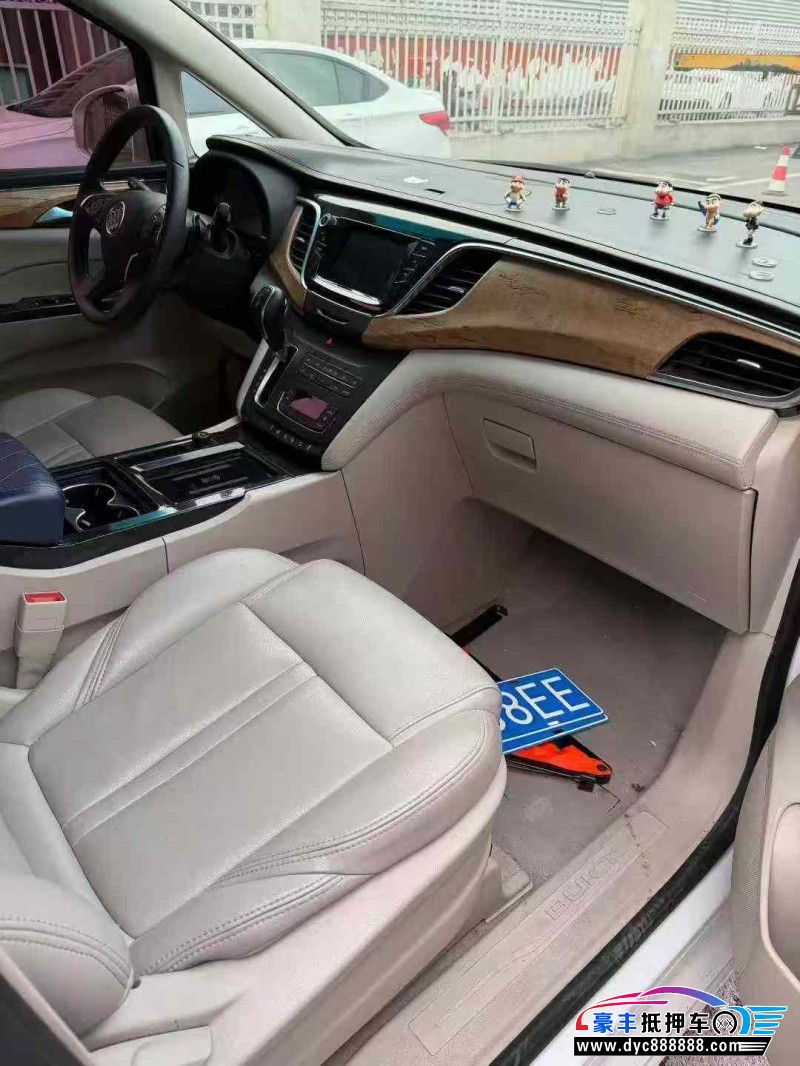 19年别克GL8轿车抵押车出售