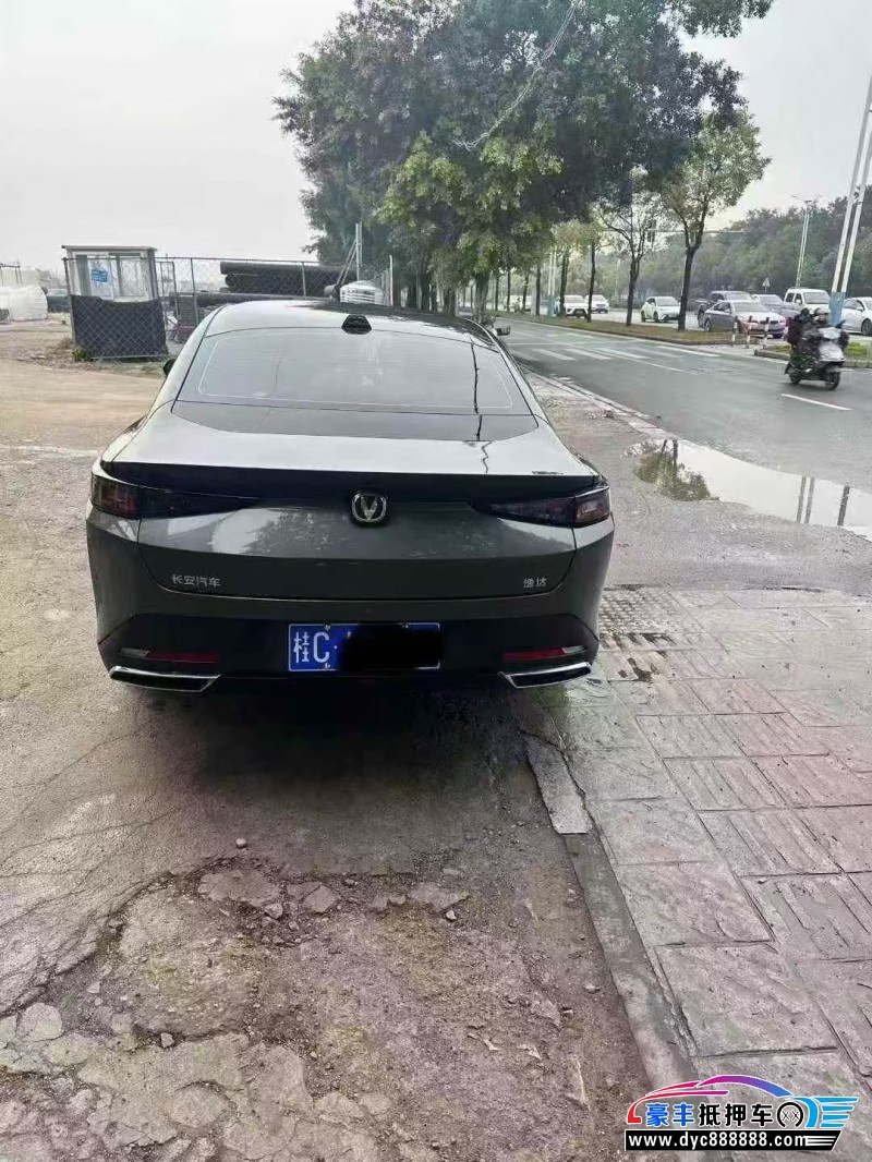 23年长安逸达轿车抵押车出售