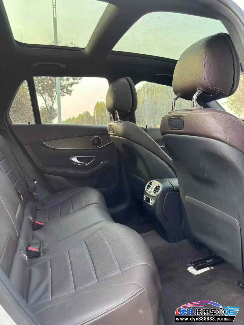 18年奔驰GLC轿车抵押车出售