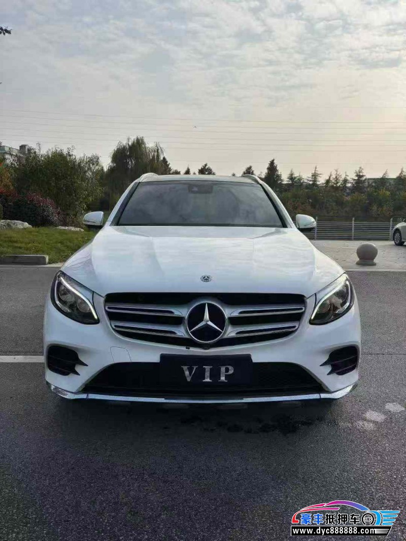 18年奔驰GLC轿车抵押车出售