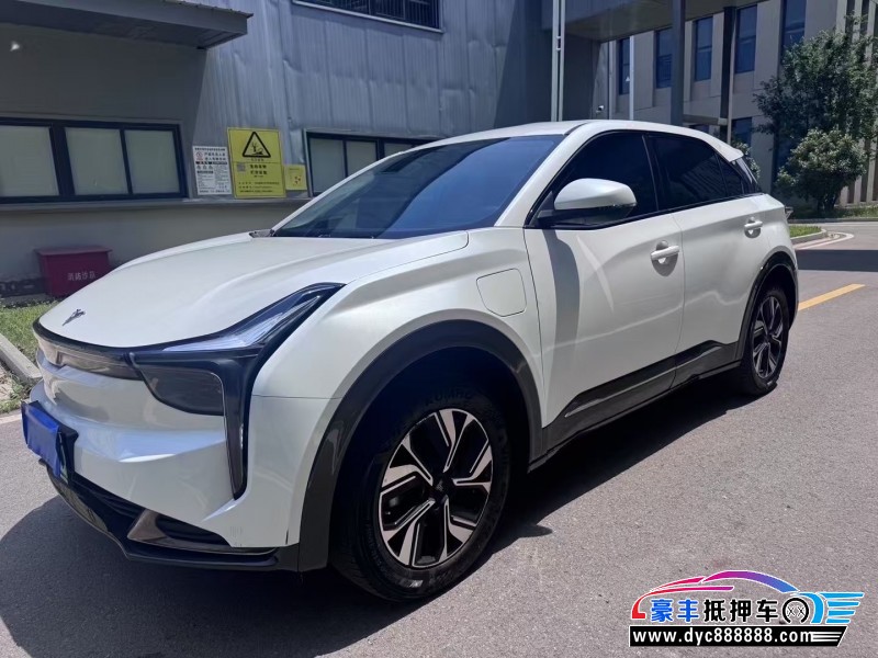 23年哪吒U轿车抵押车出售