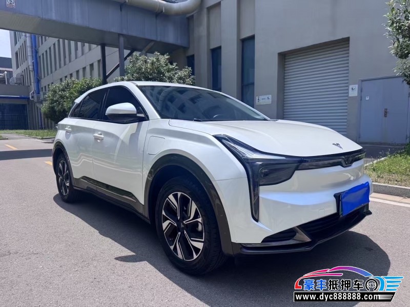 23年哪吒U轿车抵押车出售