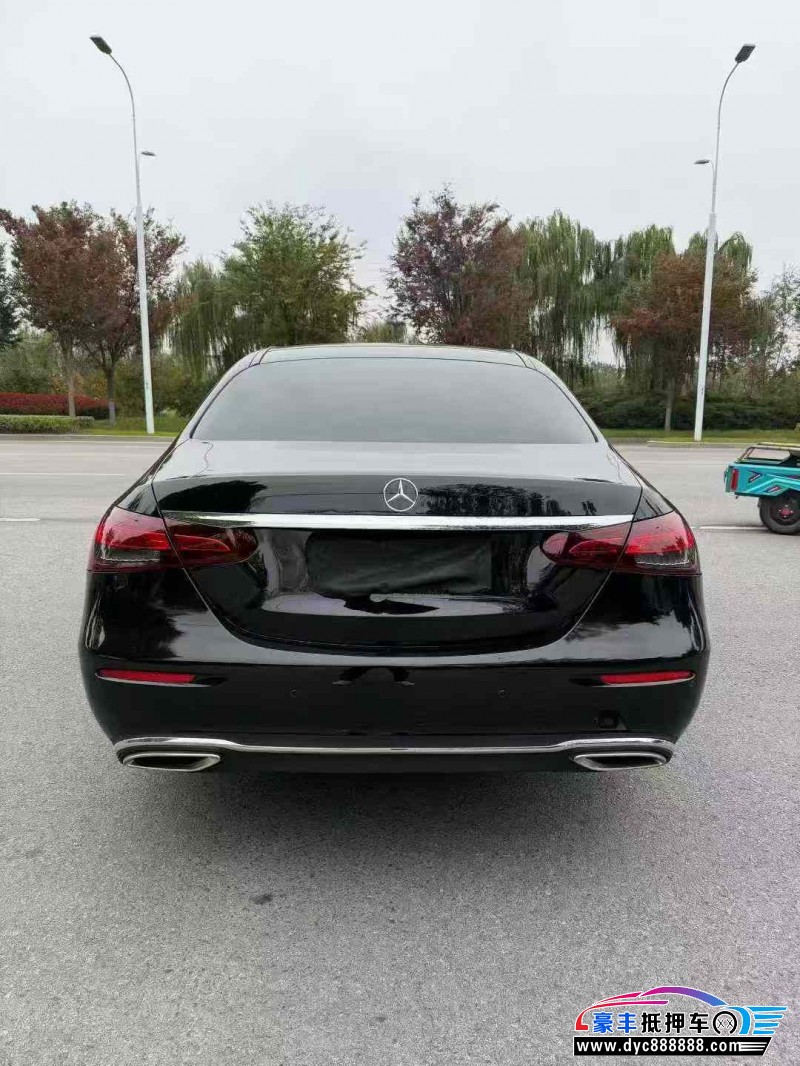 19年奔驰E轿车抵押车出售