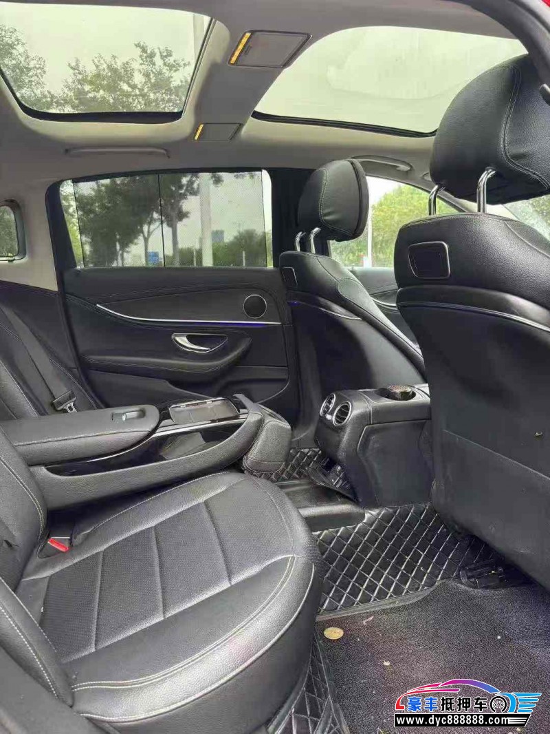 17年奔驰E轿车抵押车出售