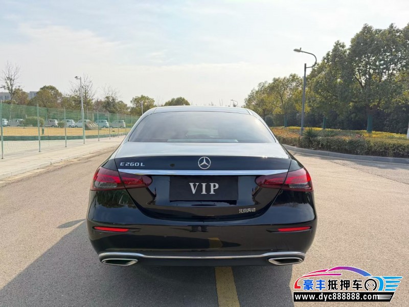 22年奔驰E轿车抵押车出售