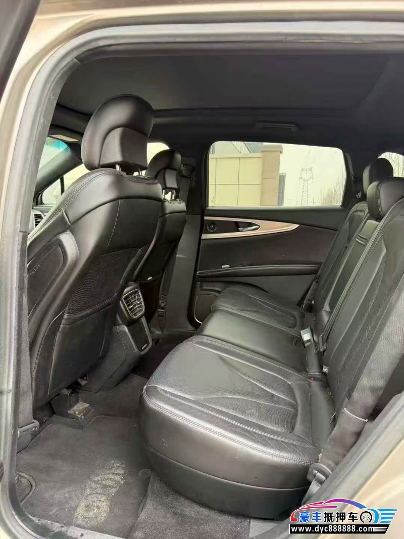 16年林肯MKX轿车抵押车出售