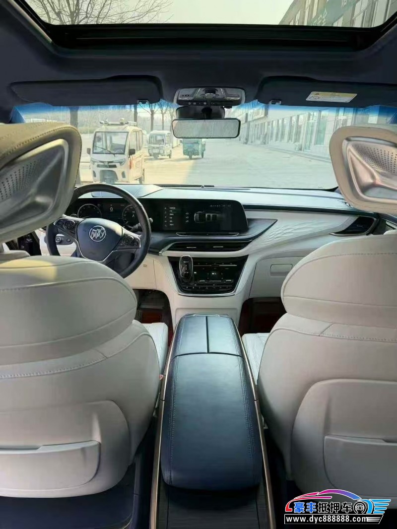 20年别克GL8轿车抵押车出售