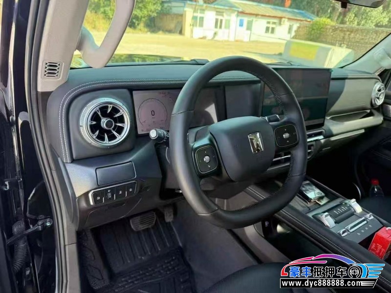 25年WEY坦克300轿车抵押车出售