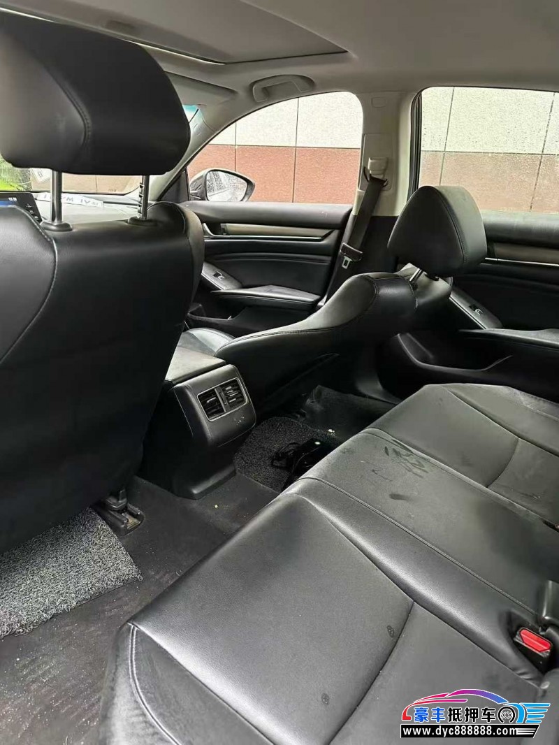 21年本田雅阁轿车抵押车出售