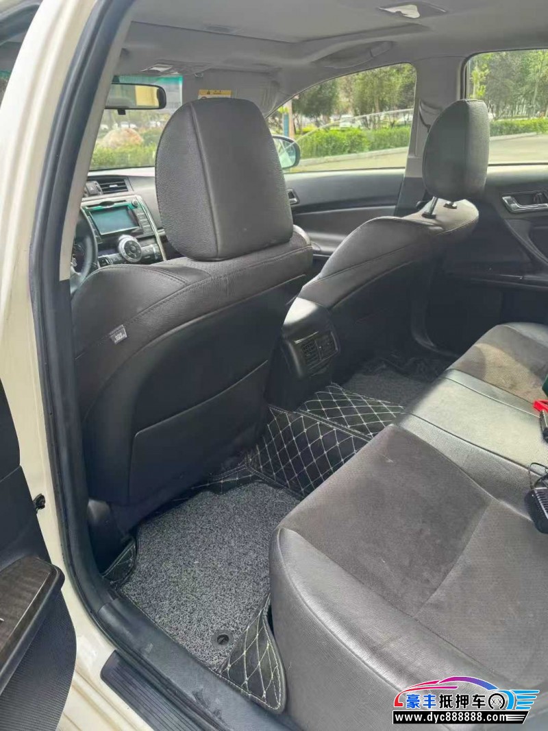 16年丰田锐志轿车抵押车出售